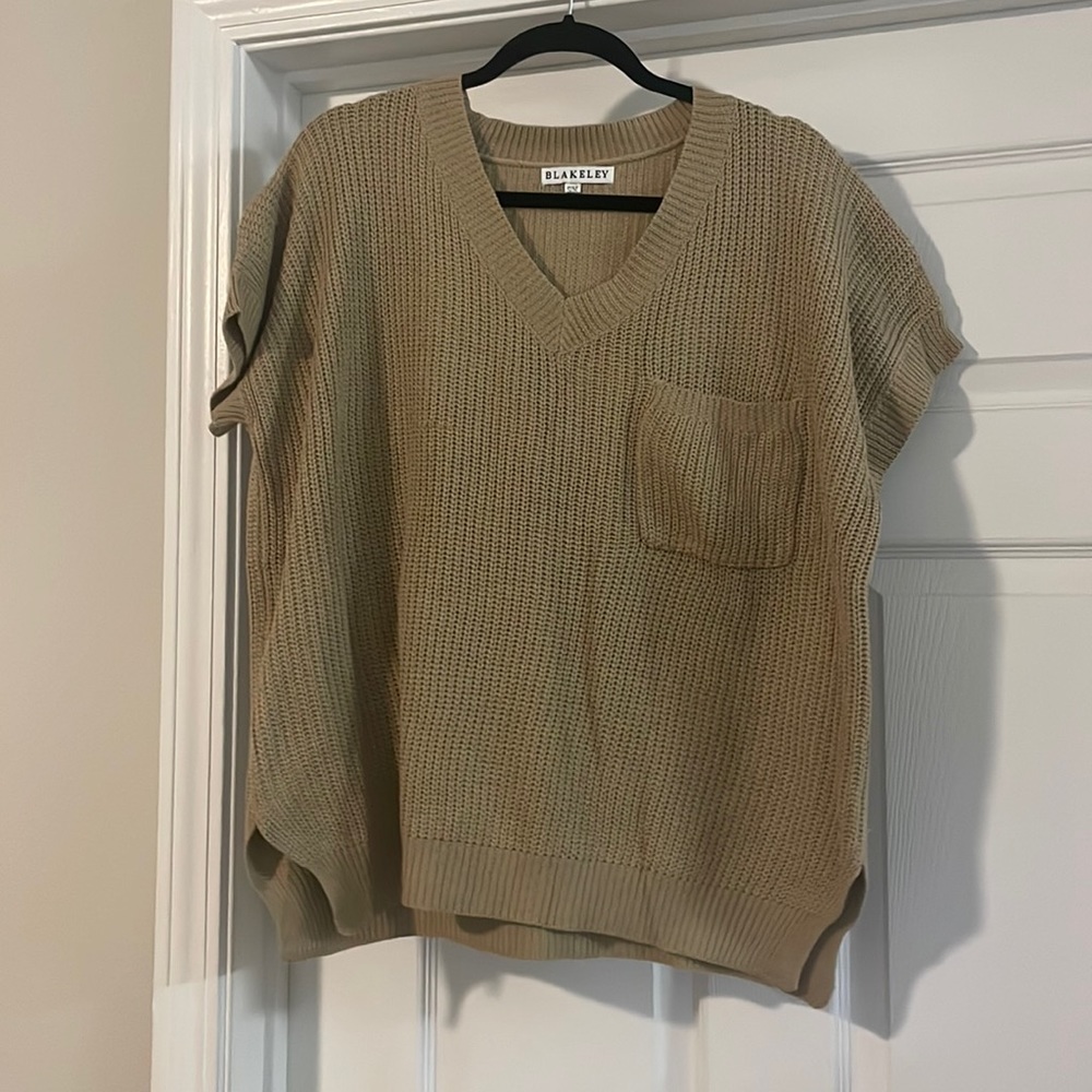 Lightweight Short sleeve sweater